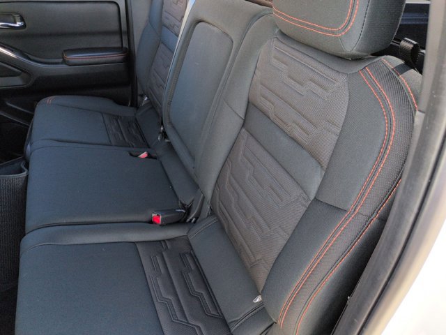 Used 2025 Nissan Frontier PRO-4X w/ Pro Convenience Package image 18