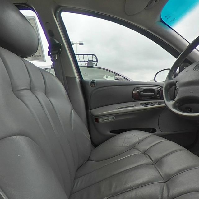 Used 1999 Chrysler Concorde LXi image 25