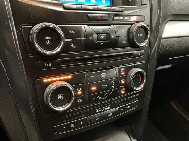 Used 2017 Ford Explorer XLT FWD image 21