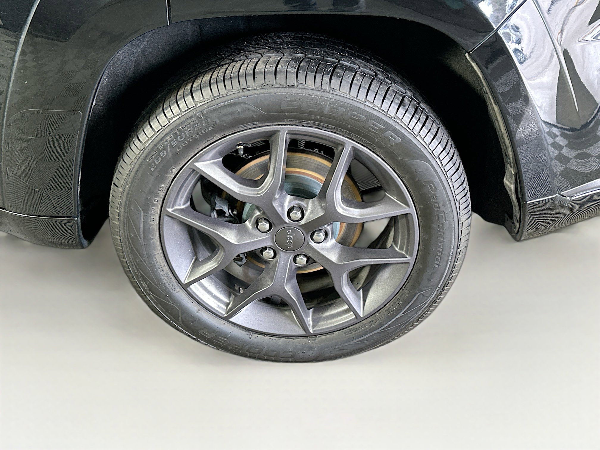 Used 2020 Jeep Grand Cherokee Limited X image 11