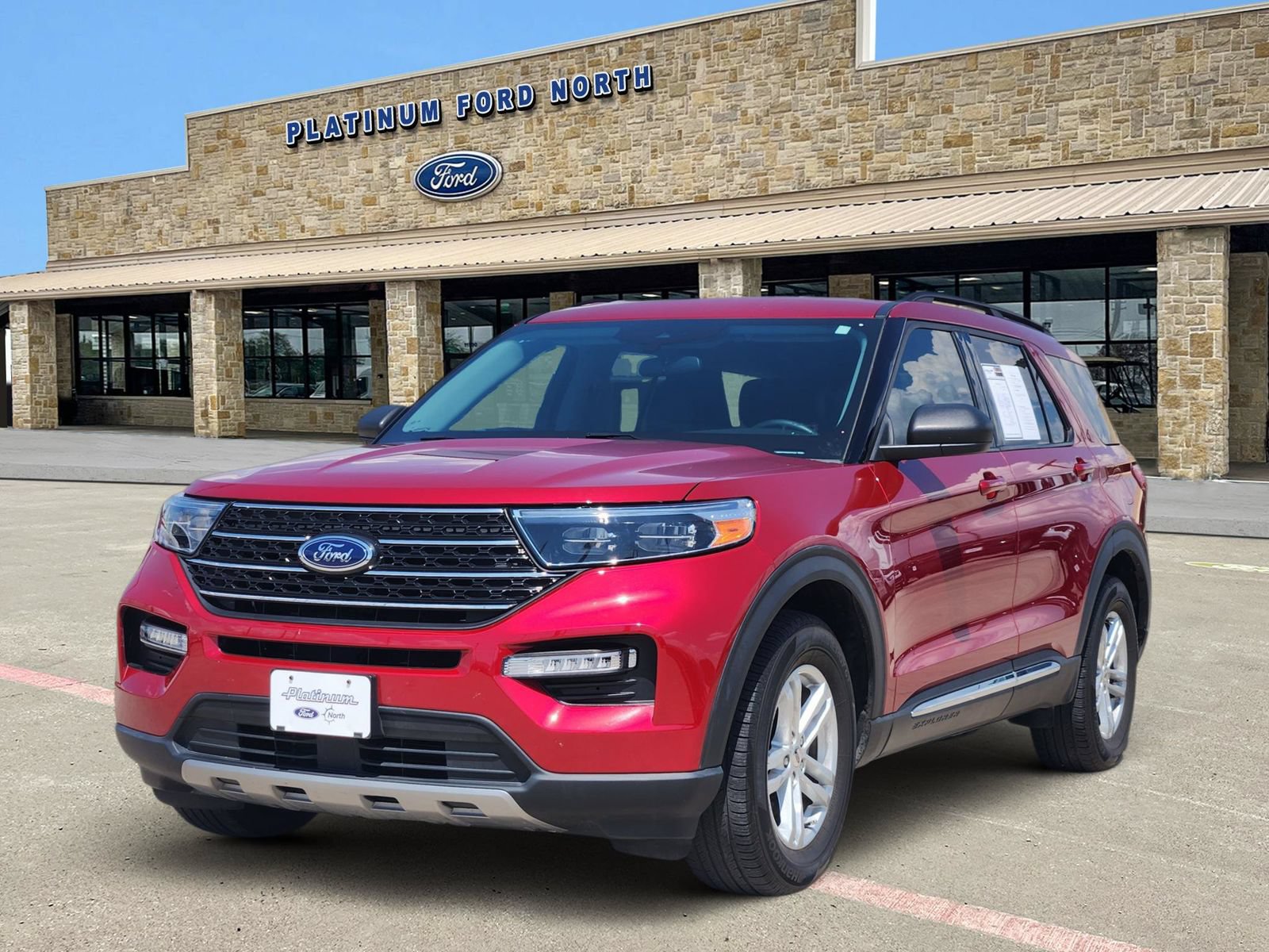 Used 2024 Ford Explorer XLT w/ Equipment Group 202A RWD image 2