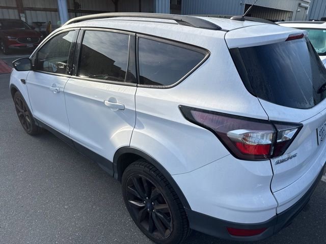 Used 2018 Ford Escape SE w/ SE Sport Appearance Package AWD/4WD image 6