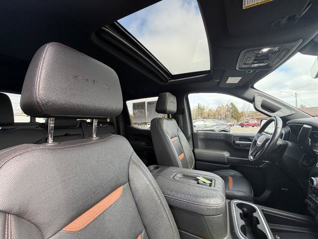 Used 2021 GMC Sierra 1500 AT4 w/ AT4 Premium Package AWD/4WD image 16