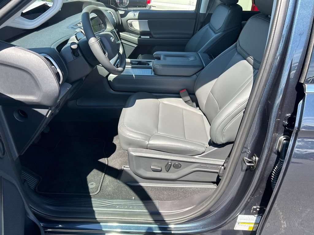 New 2026 Ford Expedition Max Active AWD/4WD image 9