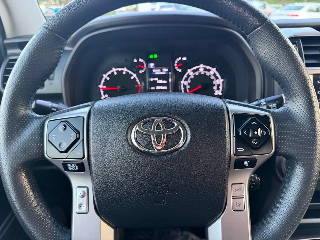 Used 2021 Toyota 4Runner SR5 Premium w/ Moonroof Package AWD/4WD image 27