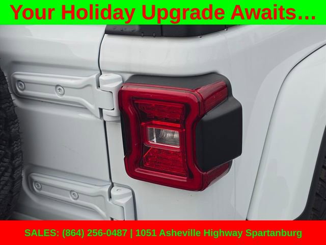 Used 2024 Jeep Wrangler Sahara image 25