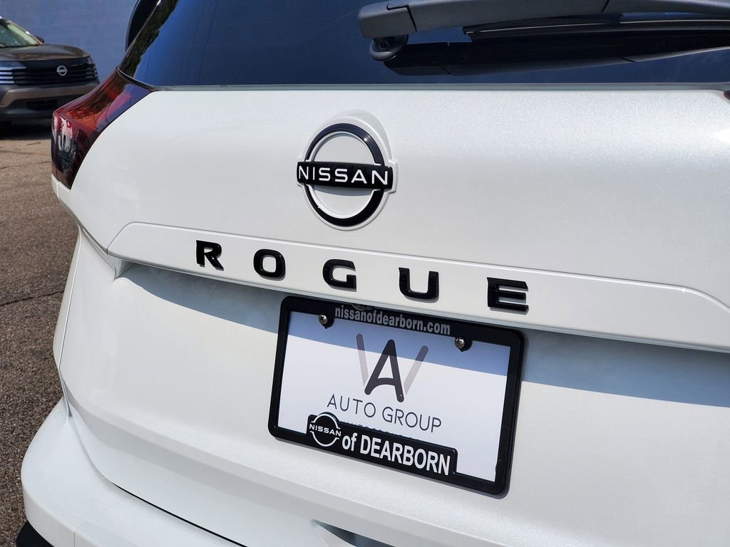 New 2026 Nissan Rogue SV AWD/4WD image 6