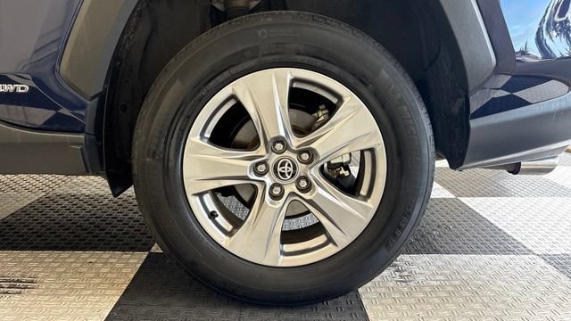 Used 2025 Toyota RAV4 XLE w/ Convenience Package AWD/4WD image 12