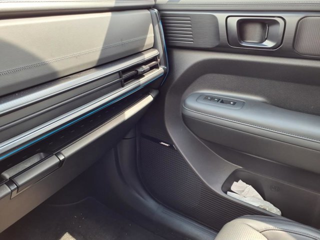 Used 2024 Hyundai Santa Fe Calligraphy image 25