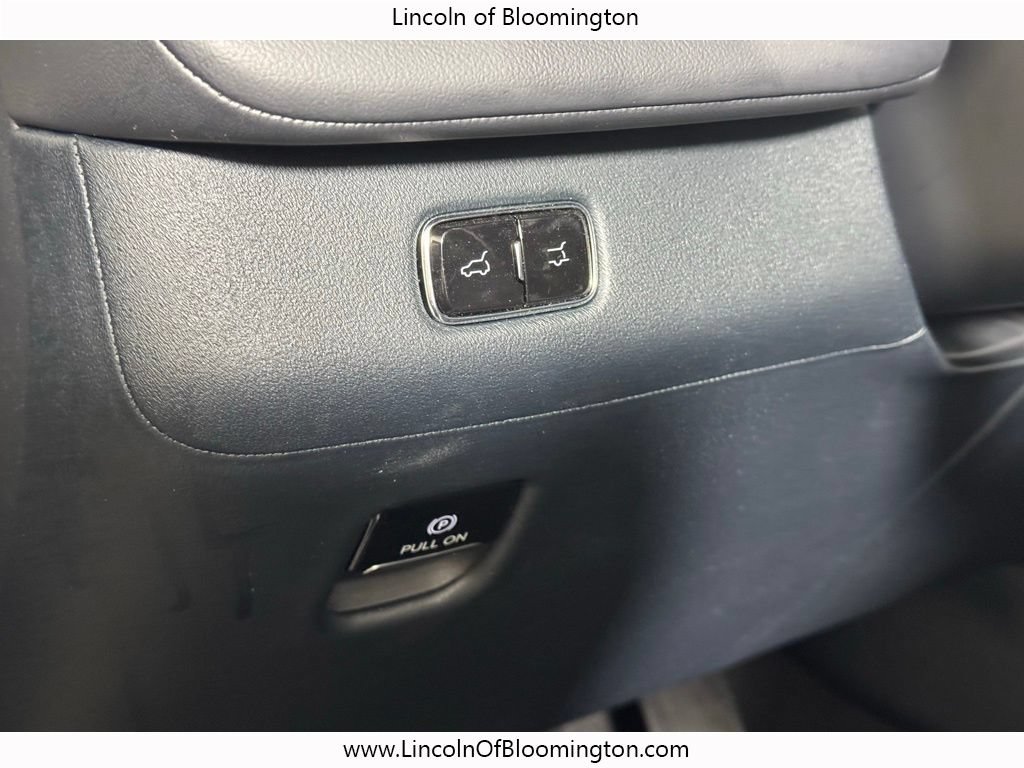 Certified 2025 Lincoln Navigator L Reserve AWD/4WD image 25