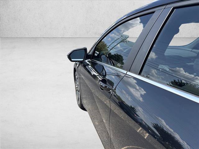 Used 2022 Hyundai Elantra SEL w/ Convenience + Premium Package FWD image 30