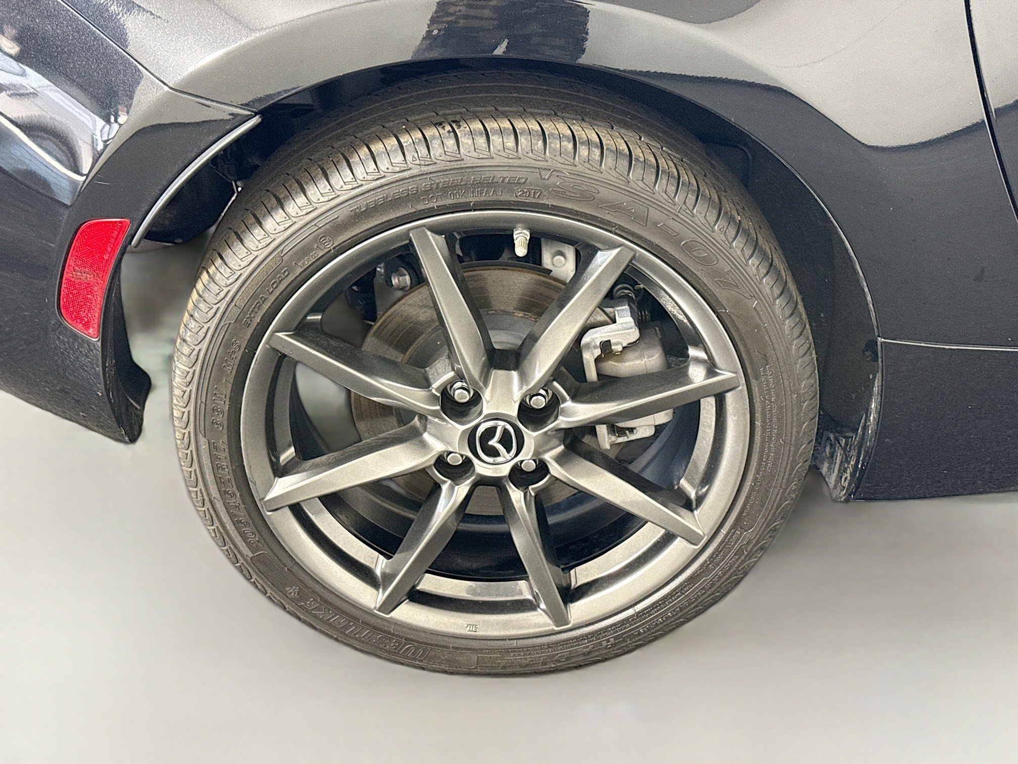 Used 2018 MAZDA MX-5 Miata RF Grand Touring image 29
