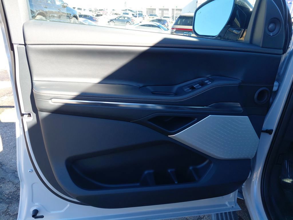 New 2025 Lincoln Navigator Black Label image 11