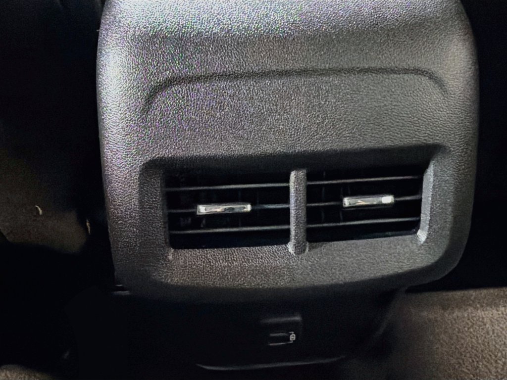 Used 2024 Chevrolet Equinox LT FWD image 24