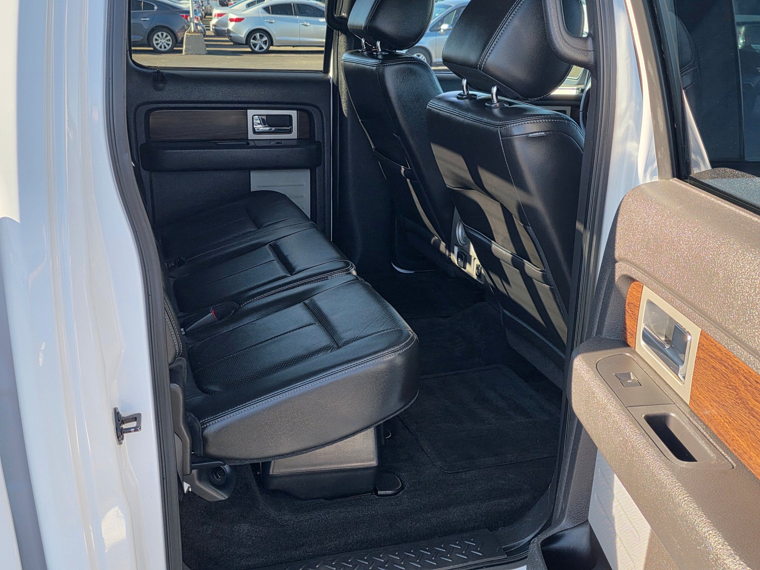 Used 2013 Ford F150 Lariat w/ Lariat Chrome Pkg AWD/4WD image 25