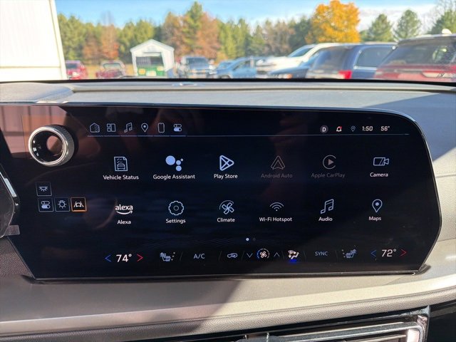 Used 2024 Chevrolet Traverse LT image 15