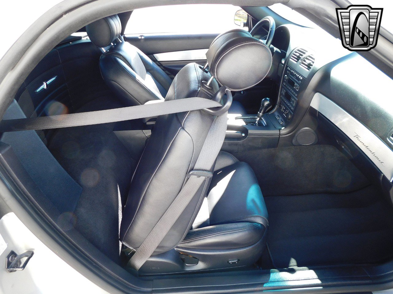 Used 2004 Ford Thunderbird image 24