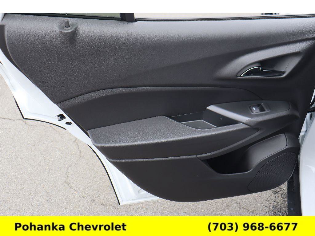 New 2026 Chevrolet Trax RS w/ Sunroof Package image 27