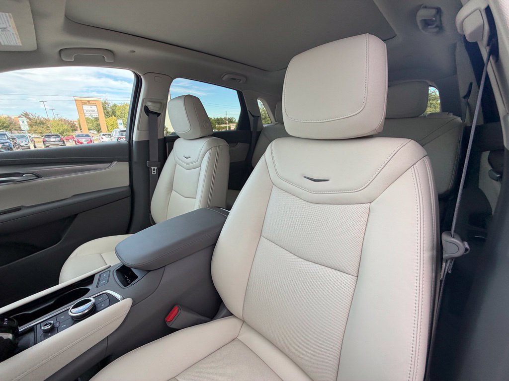New 2026 Cadillac XT5 Premium Luxury w/ Driver Assist Package FWD image 13