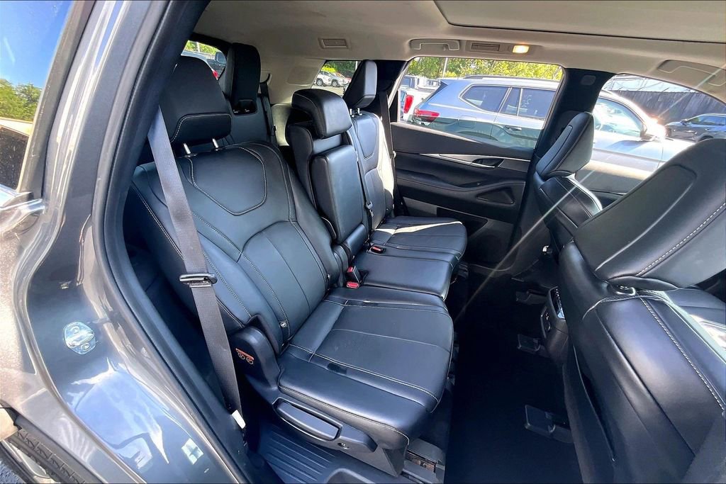 Used 2023 INFINITI QX60 Luxe image 25