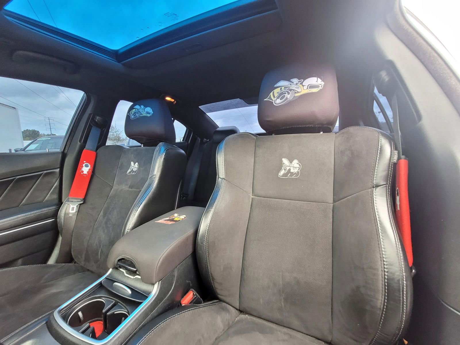 Used 2017 Dodge Charger R/T Scat Pack w/ Dynamics Package RWD image 25
