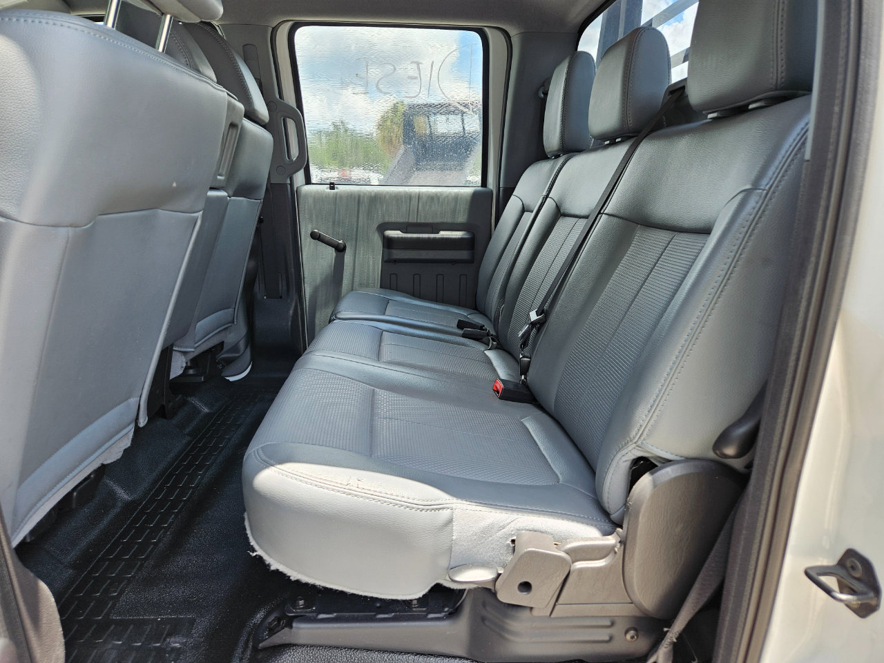 Used 2011 Ford F550 2WD Crew Cab Super Duty w/ Payload Upgrade Pkg image 16