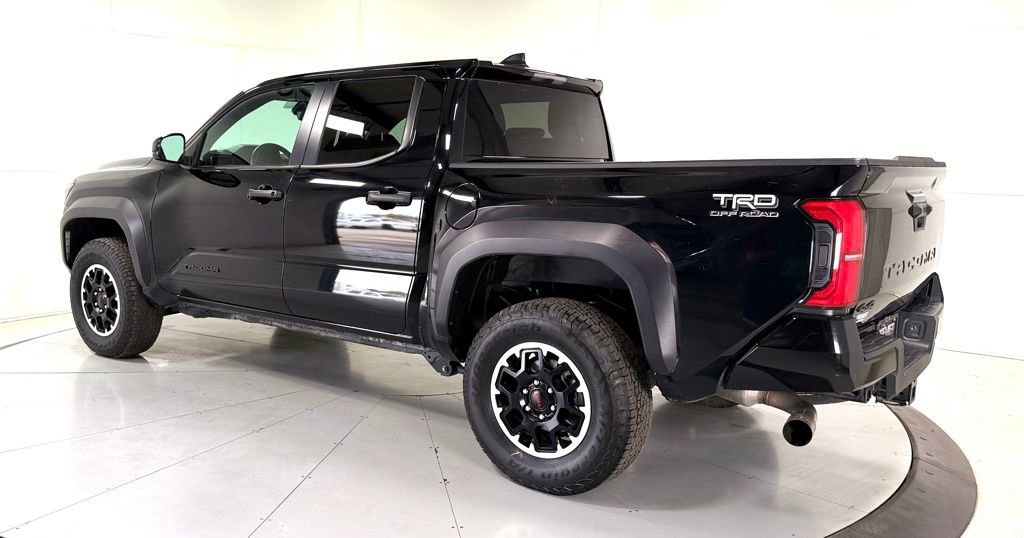 Used 2024 Toyota Tacoma TRD Off-Road AWD/4WD image 6