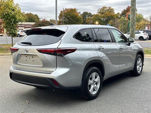 Certified 2024 Toyota Highlander LE image 4
