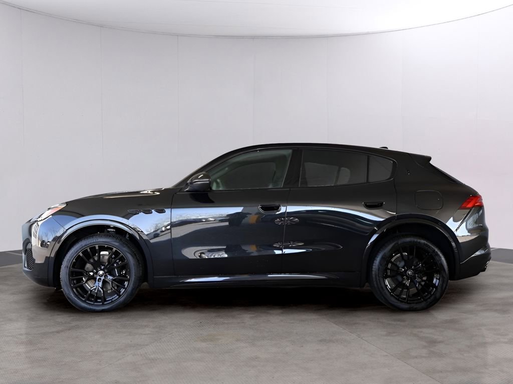 Used 2025 Maserati Grecale Modena image 5