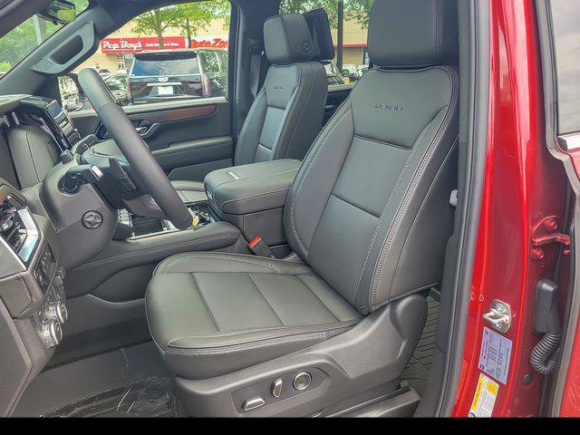 New 2026 GMC Yukon Denali w/ Denali Reserve Package AWD/4WD image 16