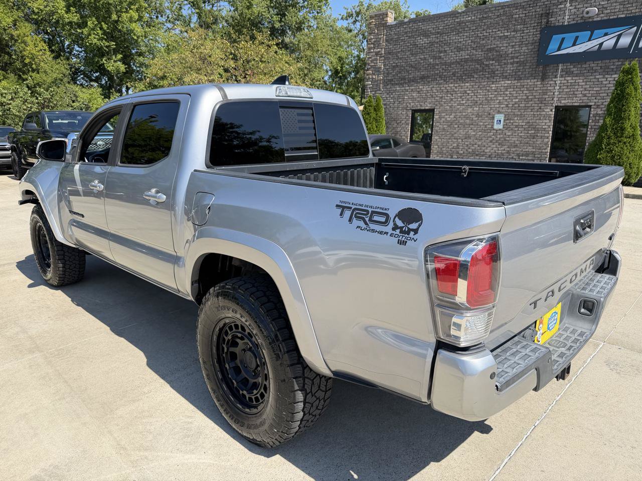 Used 2021 Toyota Tacoma TRD Sport w/ Technology Package RWD image 7