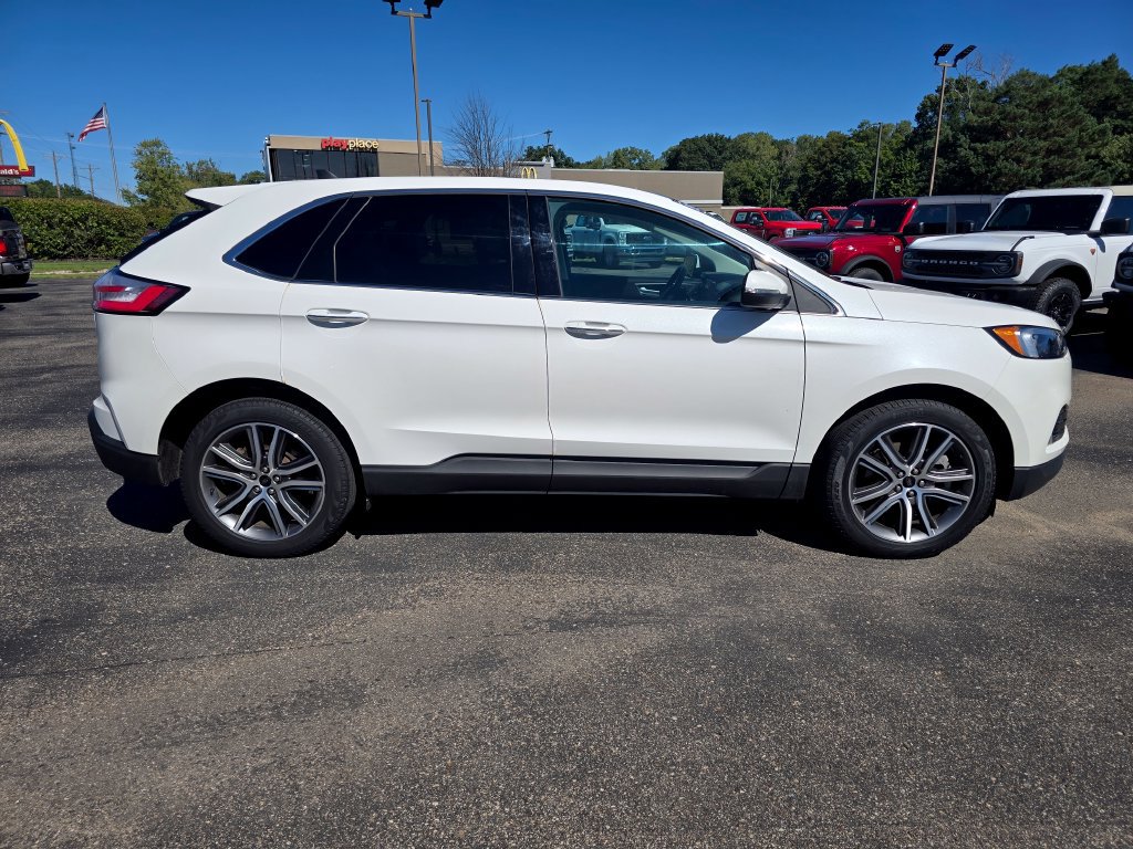 Used 2023 Ford Edge Titanium w/ Class II Trailer Tow Package AWD/4WD image 6