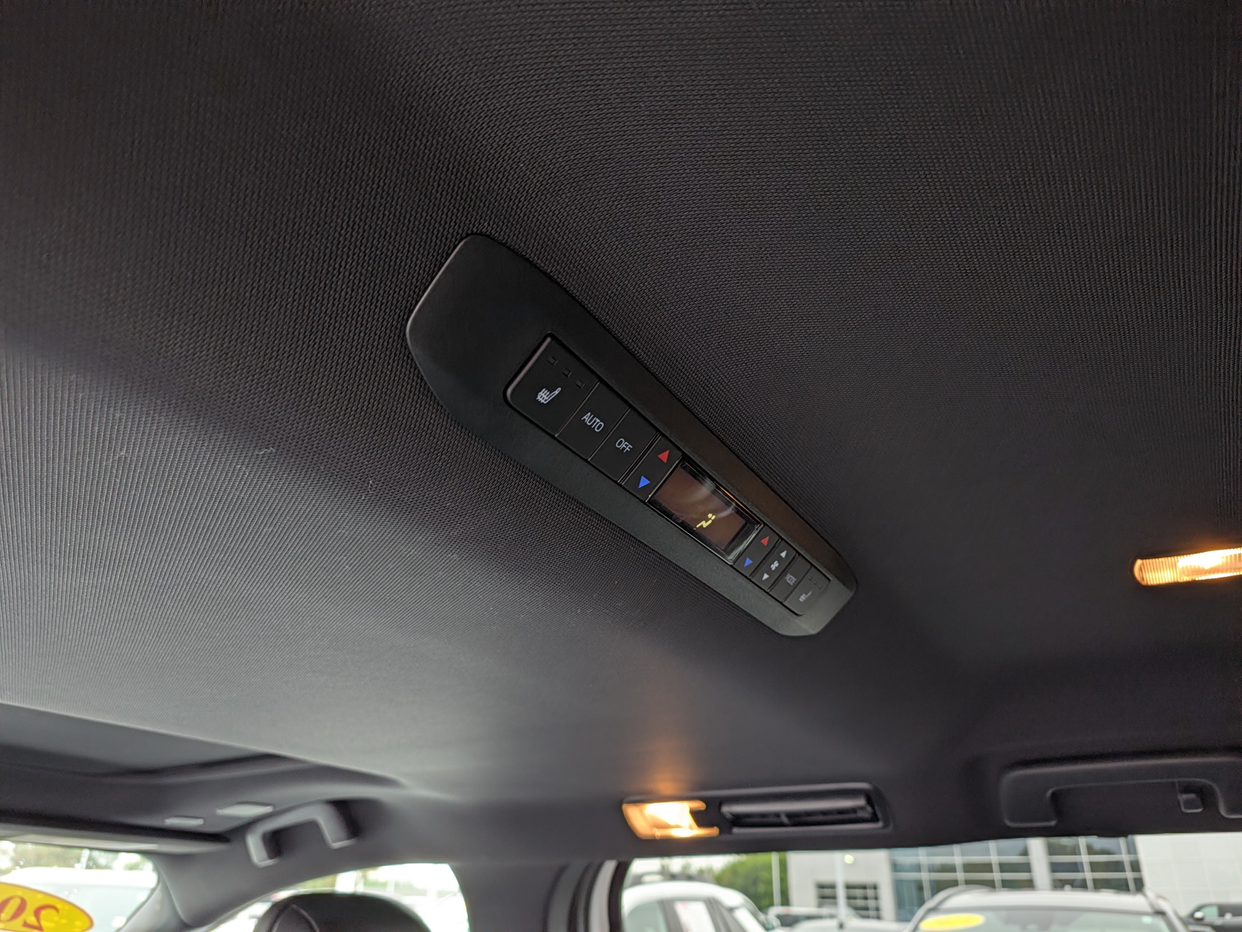 Used 2025 Toyota Sienna Platinum AWD/4WD image 25