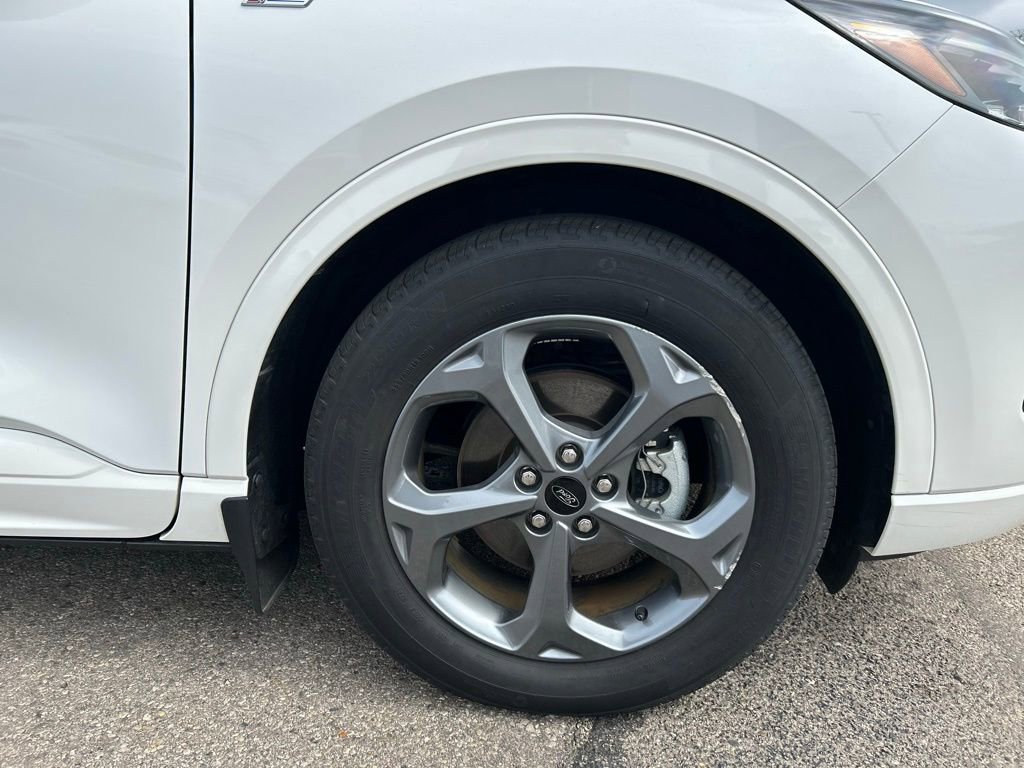 Certified 2024 Ford Escape ST-Line w/ Equipment Group 301A image 11