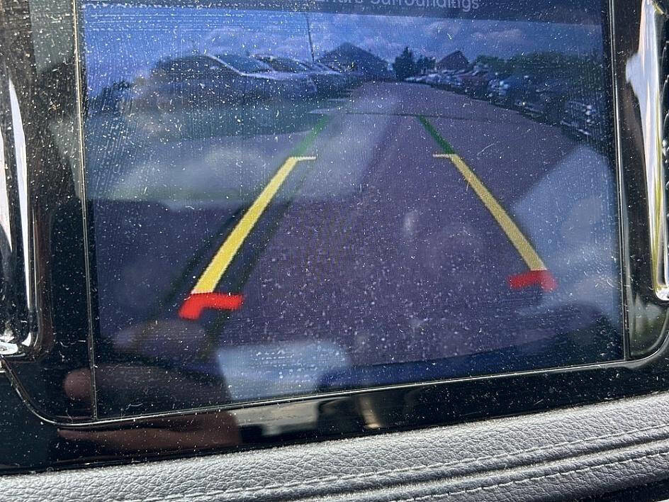 Used 2017 Chrysler Pacifica Limited image 22