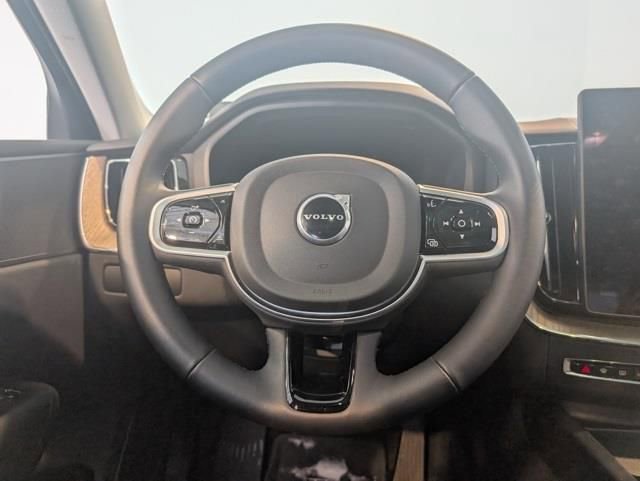 Used 2026 Volvo XC60 B5 Core w/ Climate Package image 17