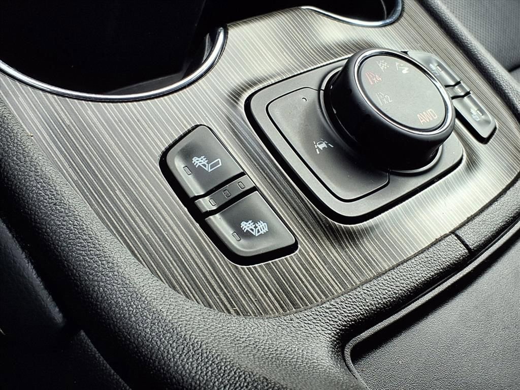 Used 2023 GMC Acadia SLT image 5