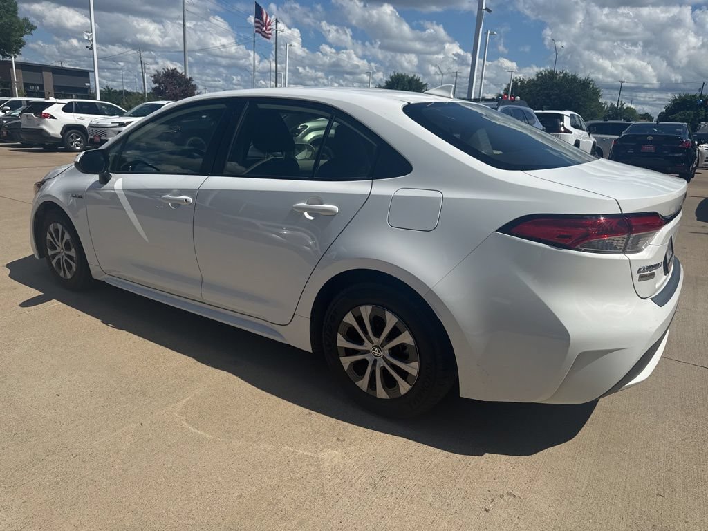 Used 2021 Toyota Corolla LE FWD image 2