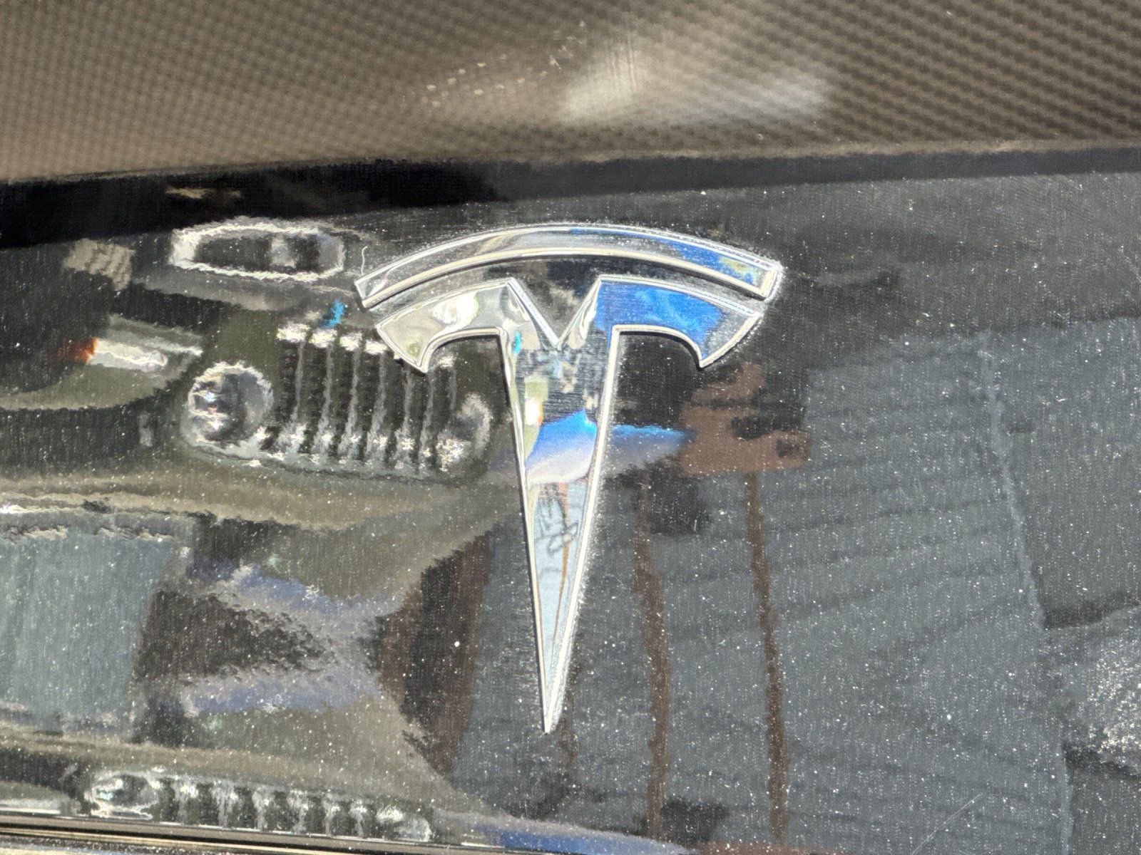 Used 2021 Tesla Model S Plaid image 25