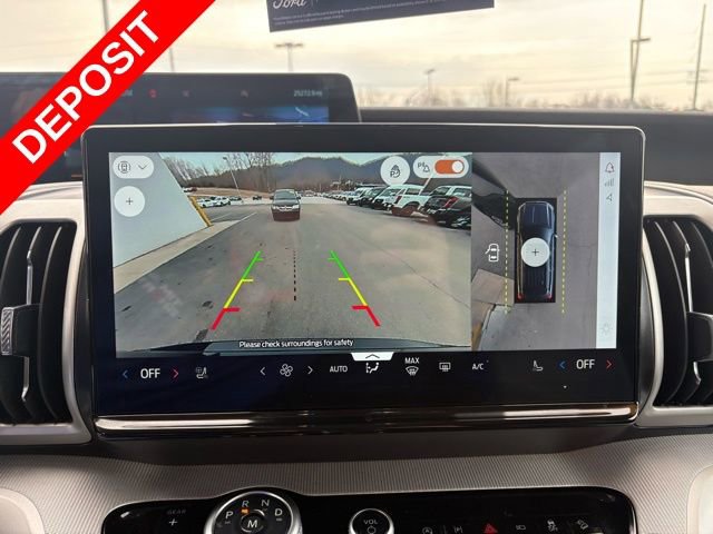 Used 2025 Ford Expedition Active image 5