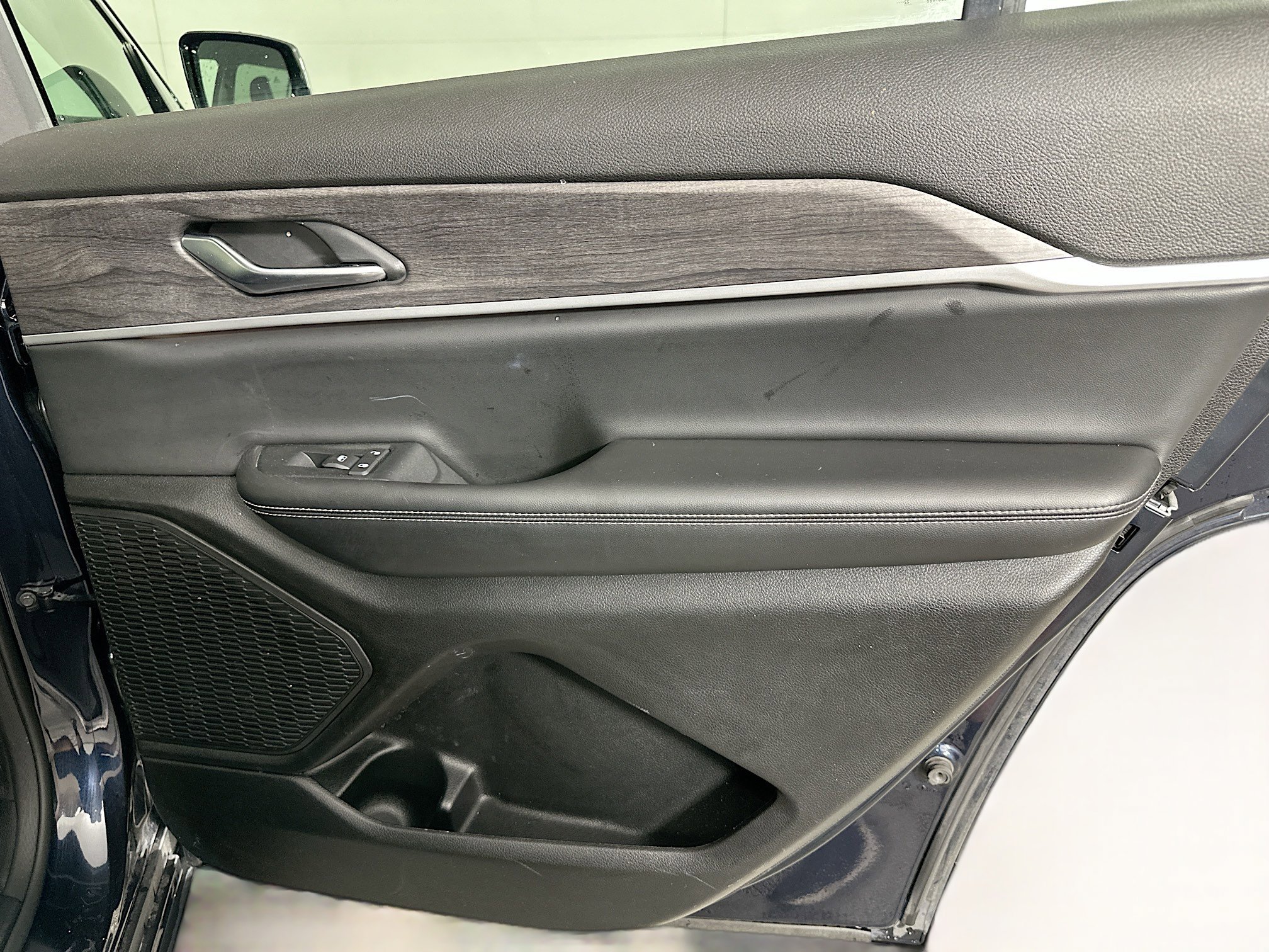 Used 2023 Jeep Grand Cherokee L Limited image 32