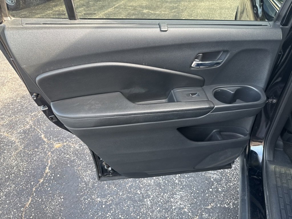 Used 2016 Honda Pilot Touring image 27