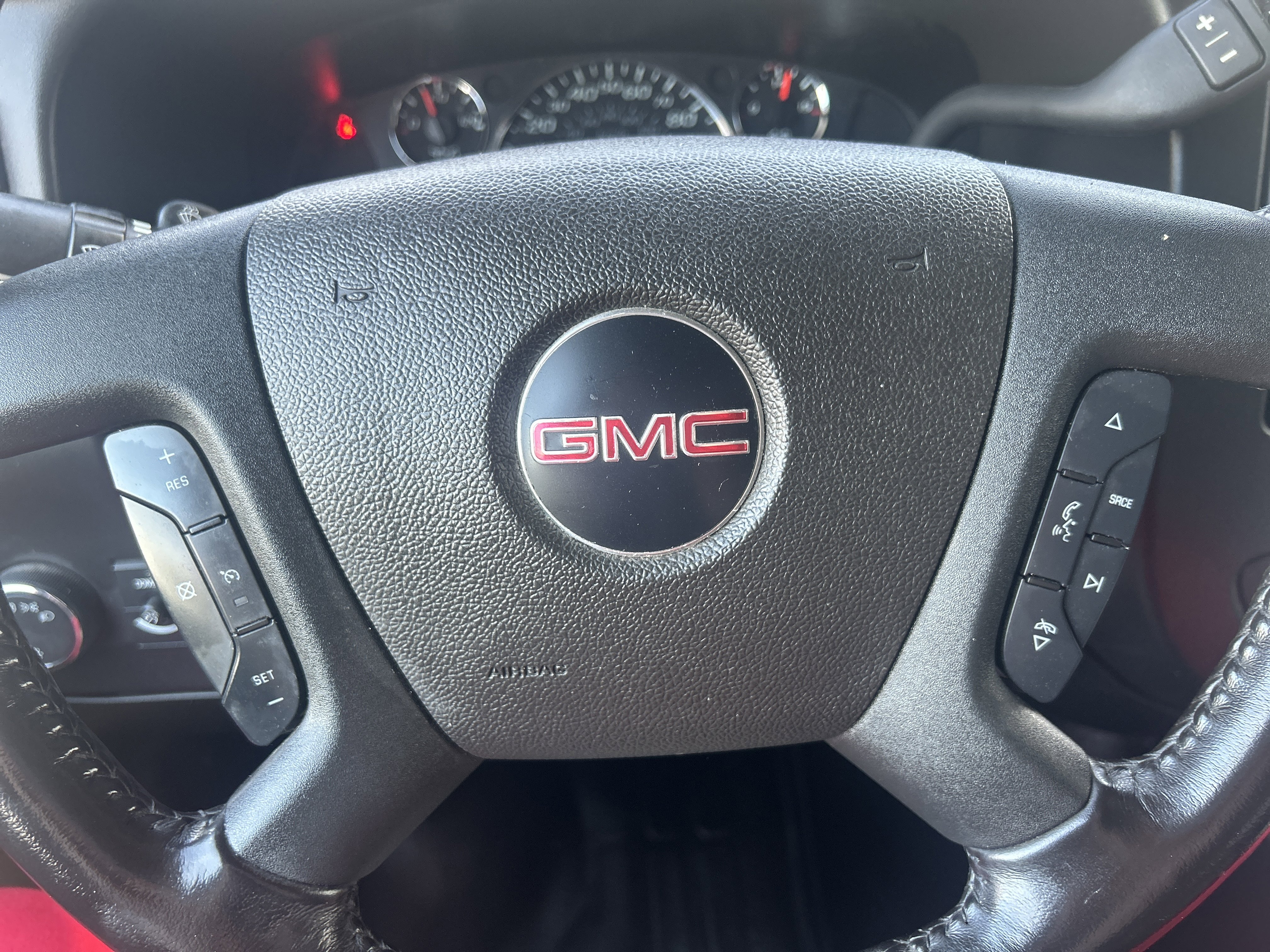 Used 2023 GMC Savana 2500 w/ Driver Convenience Package RWD image 9