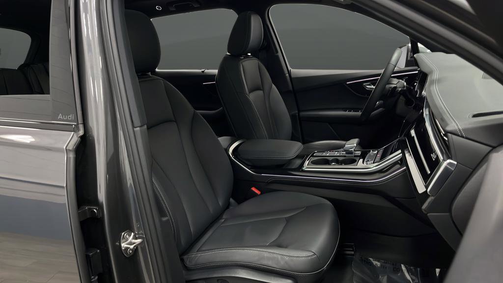 Used 2025 Audi Q7 3.0T Premium Plus w/ Premium Plus Package AWD/4WD image 24