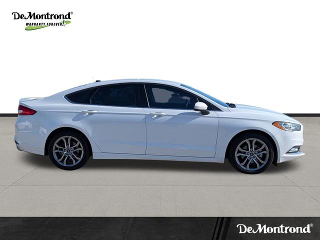 Used 2017 Ford Fusion SE w/ Equipment Group 201A FWD image 4