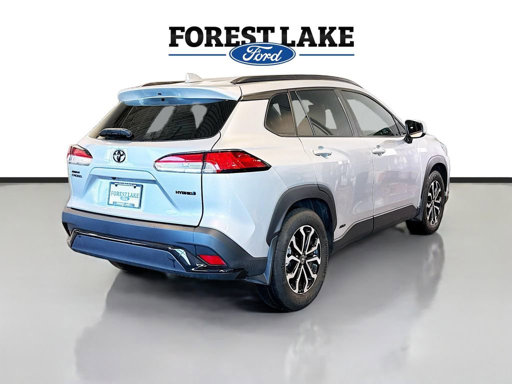 Used 2024 Toyota Corolla Cross SE image 7