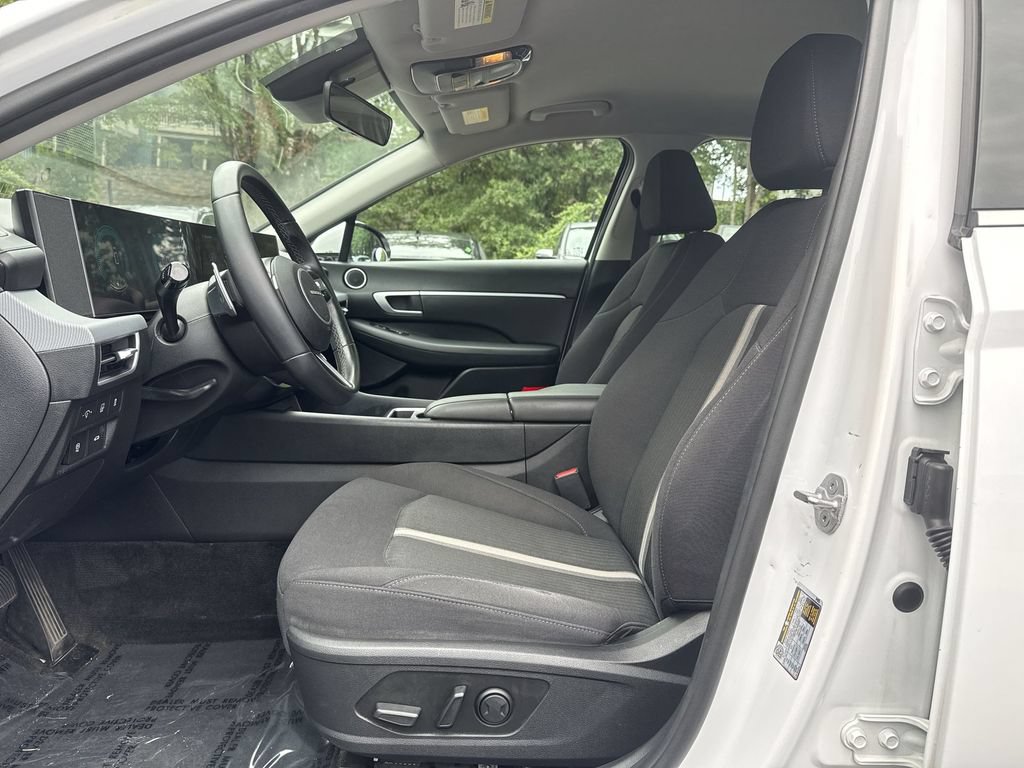 Used 2025 Hyundai Sonata SEL FWD image 13