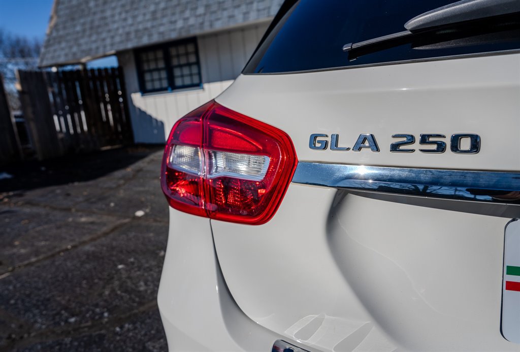 Used 2019 Mercedes-Benz GLA 250 w/ Convenience Package image 10