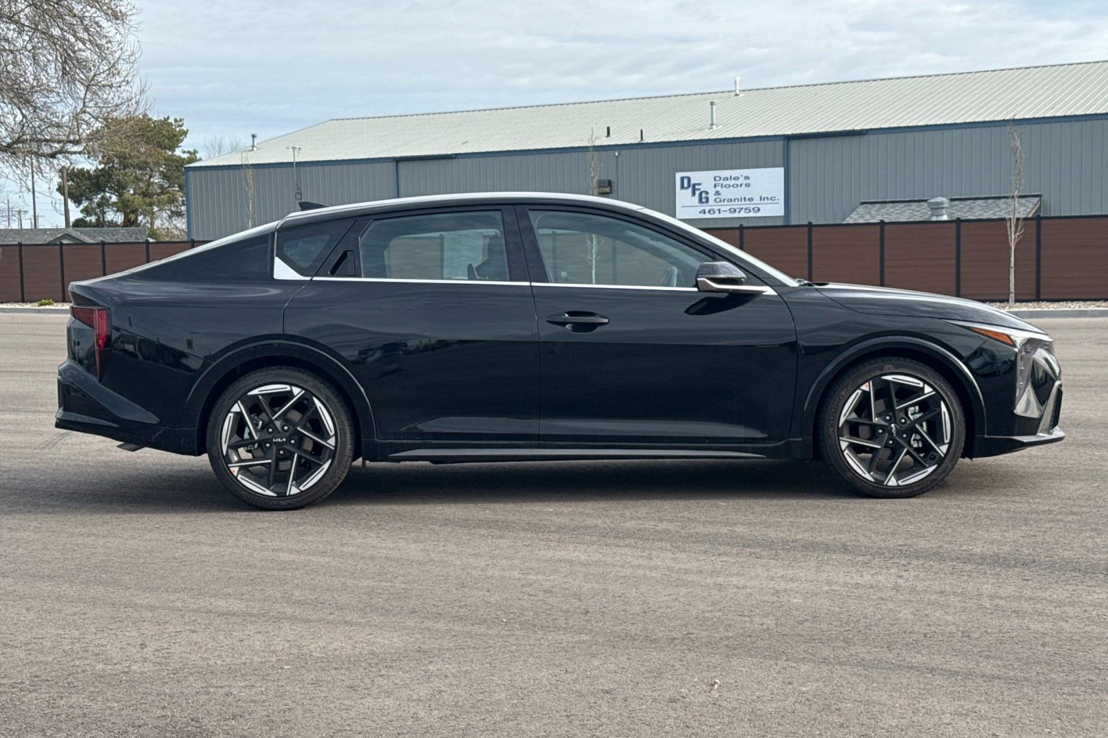 Used 2025 Kia K4 GT-Line FWD image 3