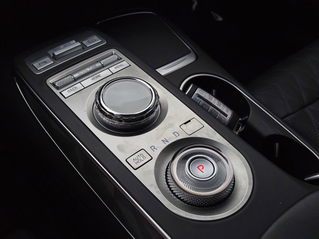 Used 2024 Genesis GV70 3.5T Sport w/ Sport Advanced Package image 17